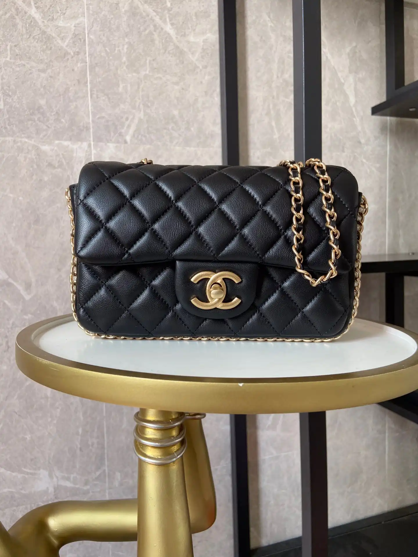 Firstbag Ru CHANEL FLAP BAG