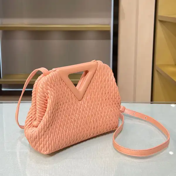 Firstbag Ru BOTTEGA VENETA POINT