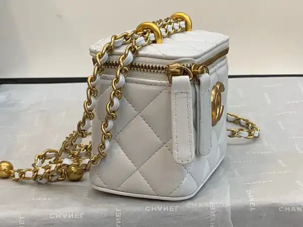 CHANEL SMALL VANITY WITH CHAIN