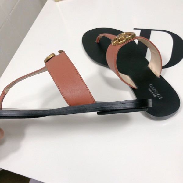 HOT SALE GUCCI Leather thong sandal with Double G