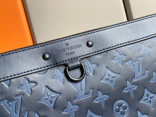 HOT SALE LOUIS VUITTON DISCOVERY POCHETTE GM