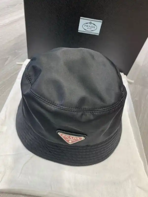 First bag ru PRADA Nylon Bucket Hat