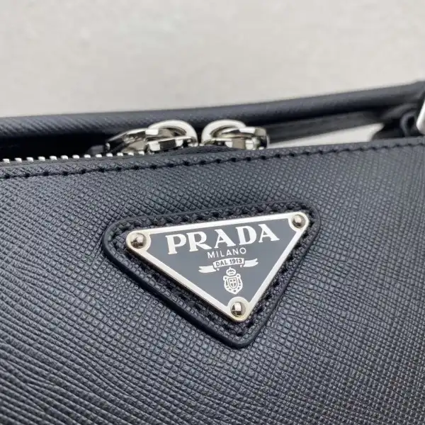 First bag ru PRADA BRIQUE