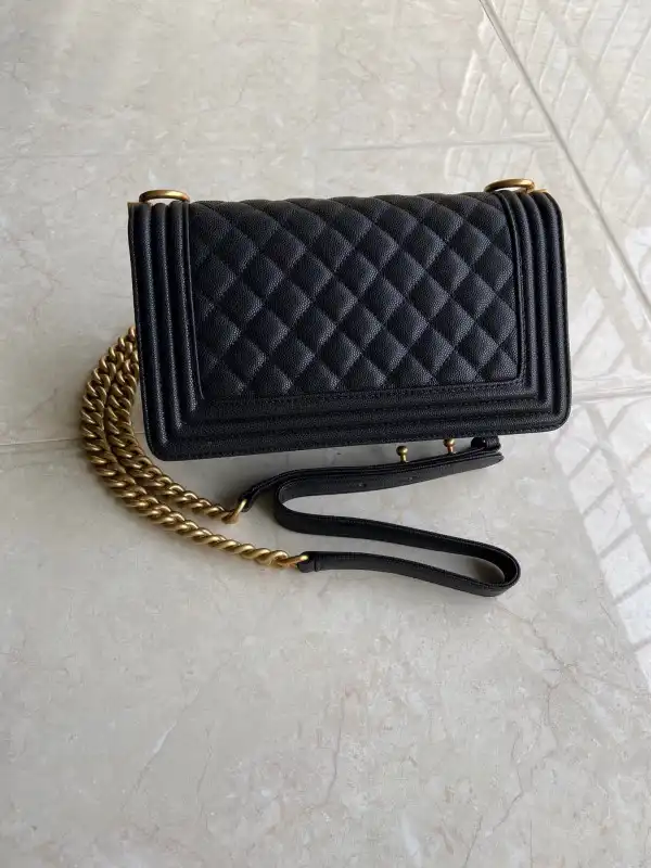 CHANEL BOY BAG 20CM 25CM