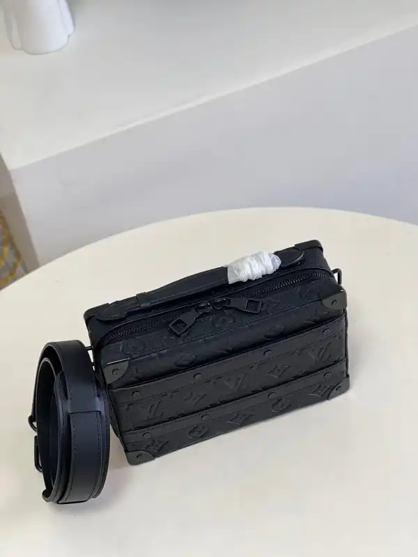 Frstbag ru LOUIS VUITTON HANDLE SOFT TRUNK