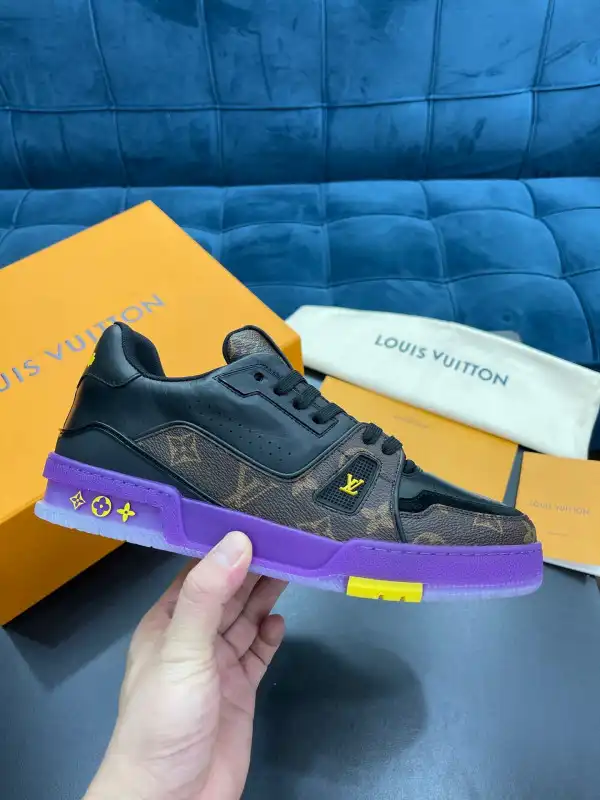 LOUIS VUITTON TRAINER SNEAKER