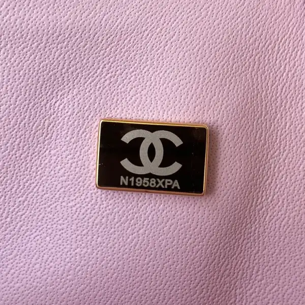 CHANEL FLAP BAG-15.5-25.5-6.5cm