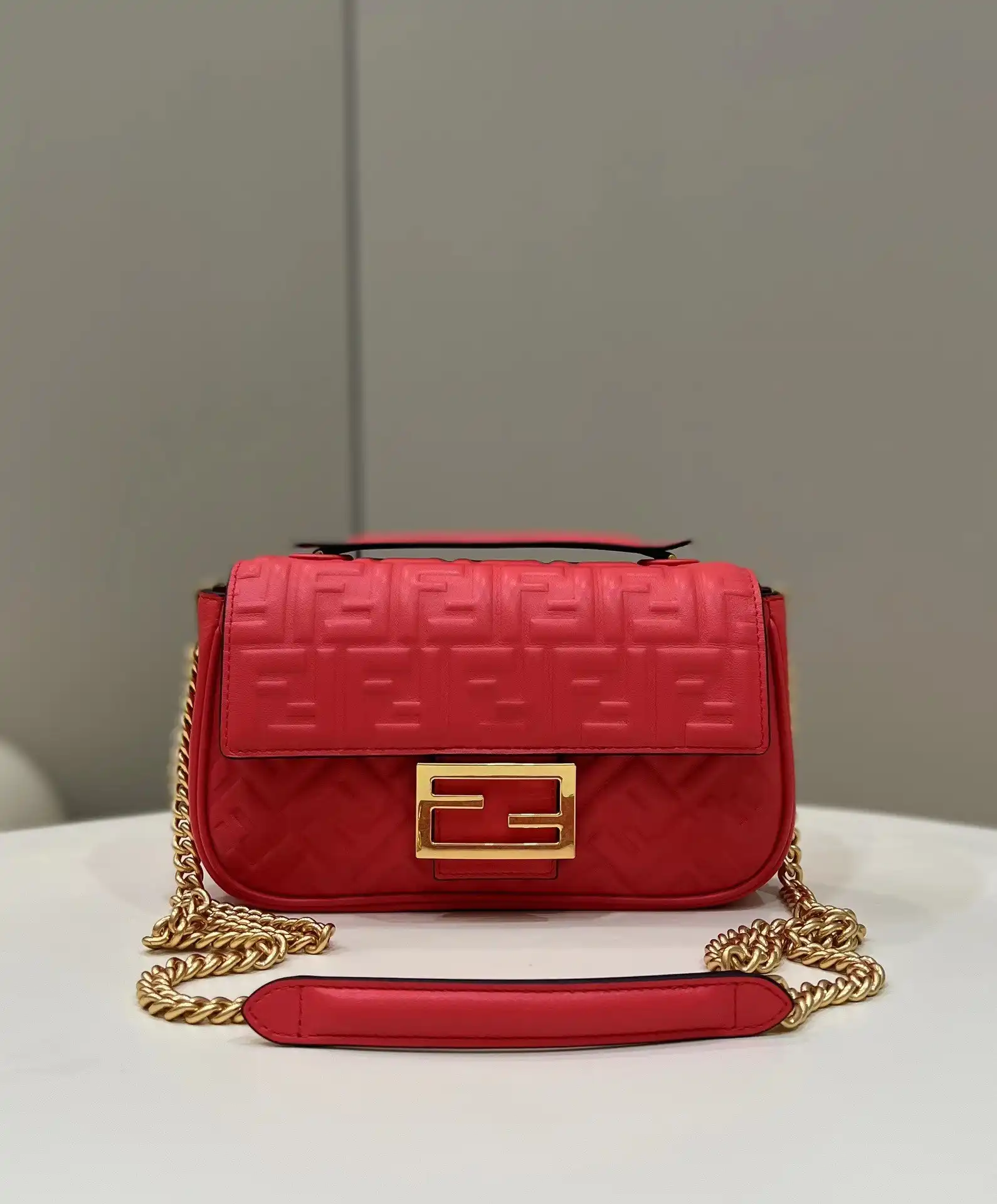 Firstbag Ru FENDI BAGUETTE CHAIN MIDI 397B98-24*14*7CM