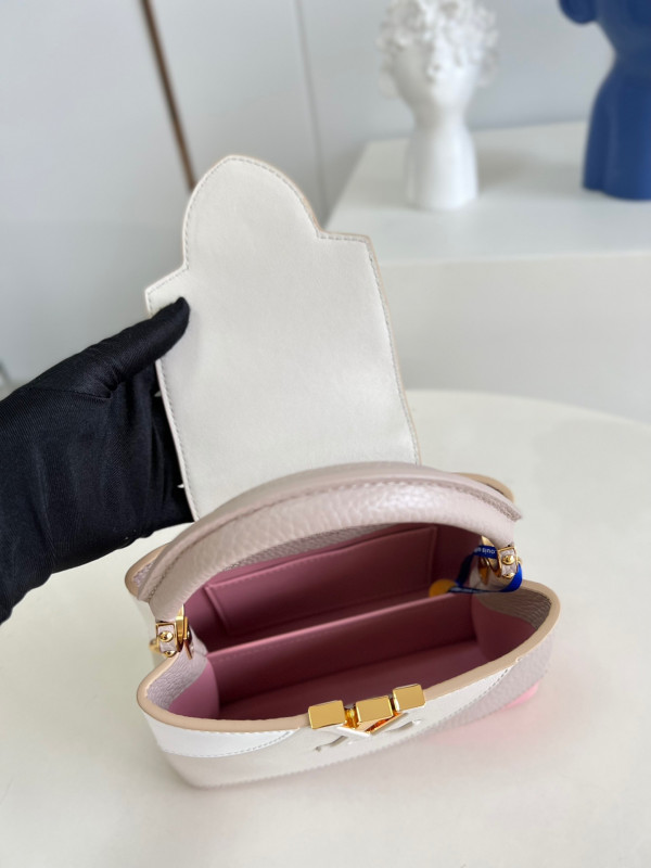 [FREE SHIPPING] LOUIS VUITTON CAPUCINES MINI