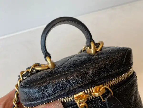 Frstbag ru CHANEL SMALL VANITY WITH CHAIN