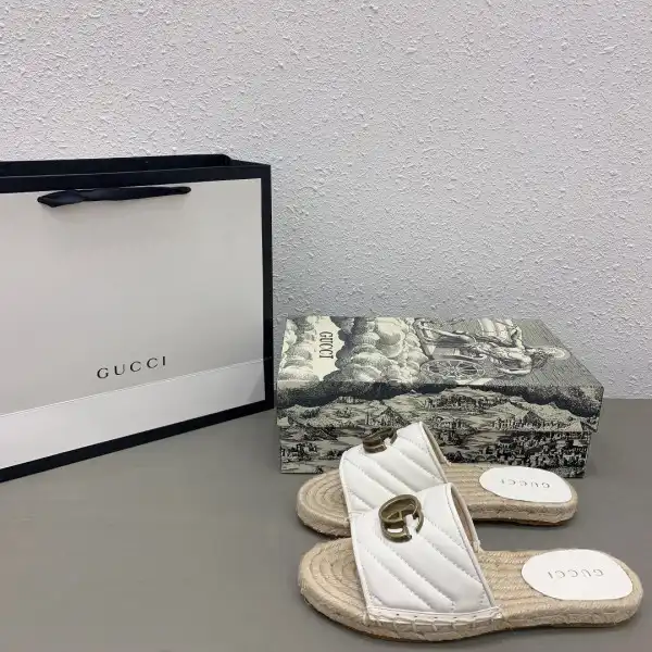 GUCCI Leather espadrille sandal