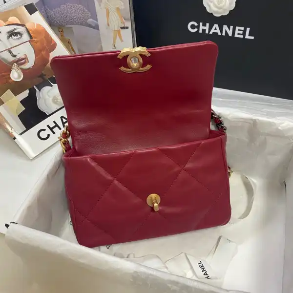 CHANEL 19 FLAP BAG