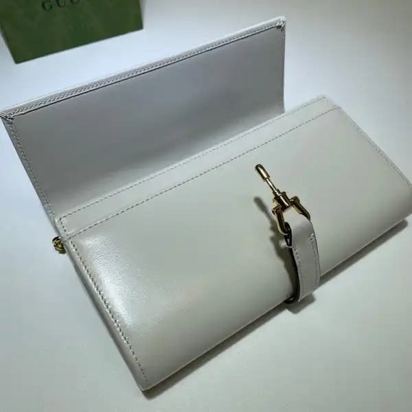 GUCCI Jackie 1961 chain wallet