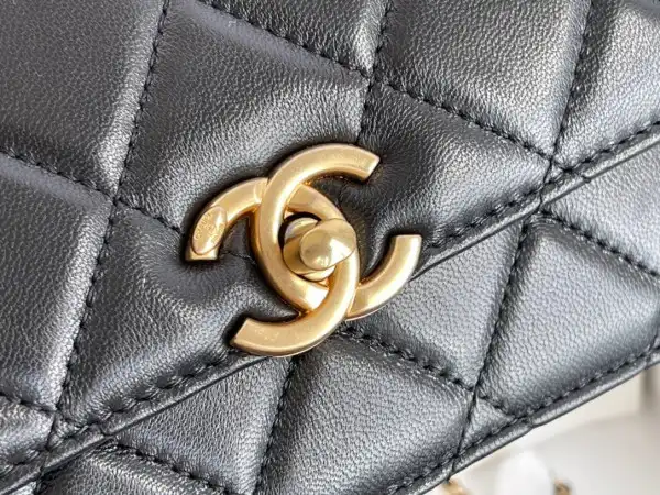 First bag ru CHANEL MINI FLAP BAG