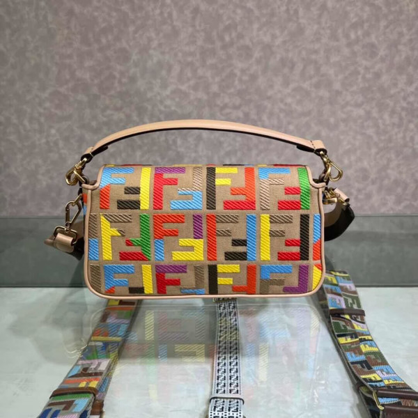 FENDI BAGUETTE