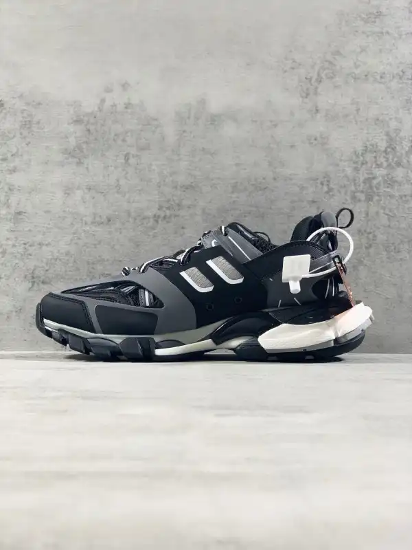 BALENCIAGA TRACK