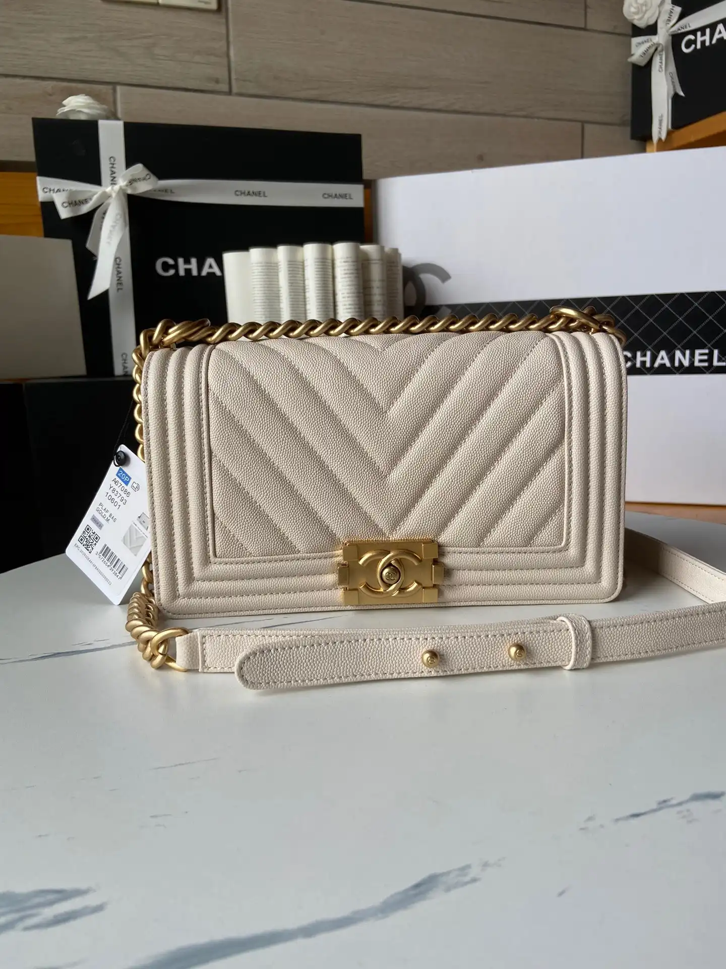 CHANEL BOY BAG 20CM 25CM