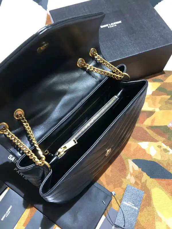 First bag ru YSL LOULOU MEDIUM