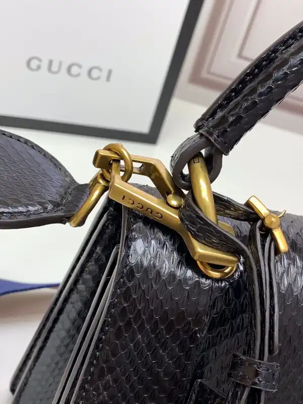 First bag ru GUCCI Queen Margaret