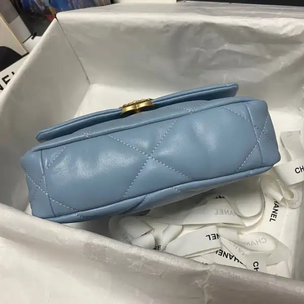 CHANEL 19 FLAP BAG