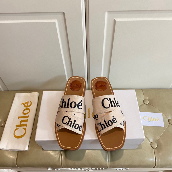 HOT SALE CHLOÉ woody flat mule