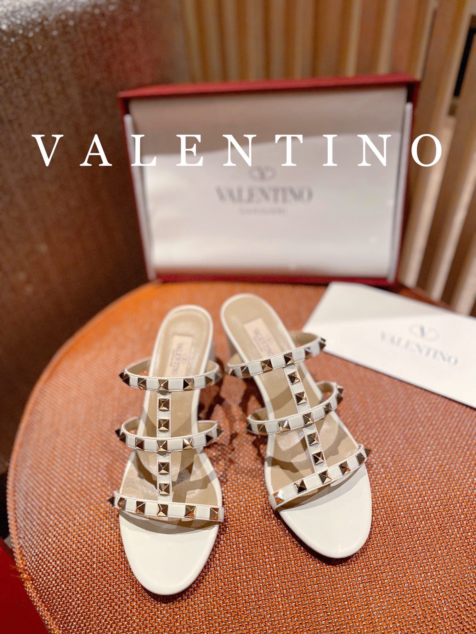 HOT SALE VALENTINO ROCKSTUD CALFSKIN LEATHER SLIDE SANDAL