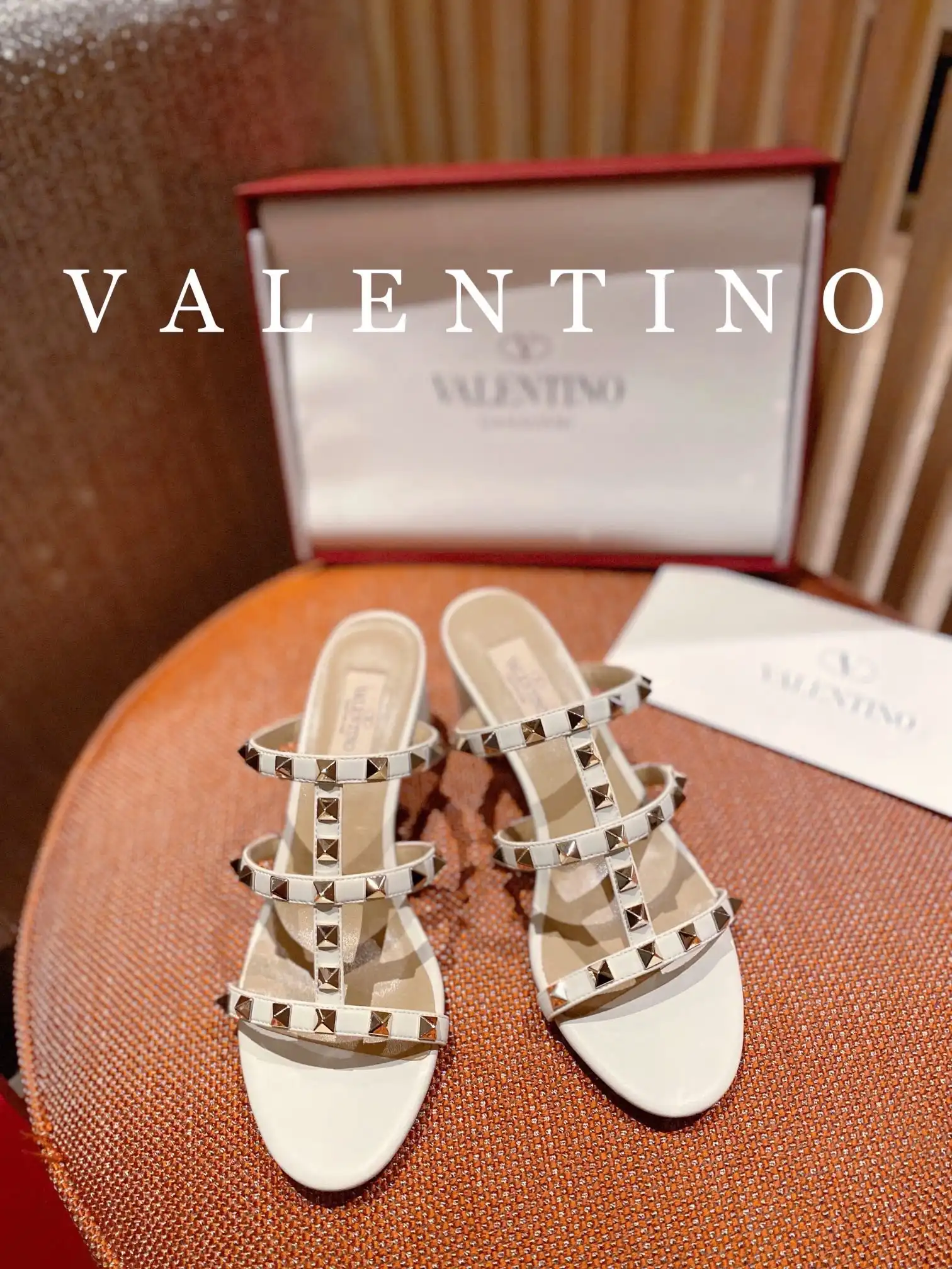 Firstbag Ru VALENTINO ROCKSTUD CALFSKIN LEATHER SLIDE SANDAL