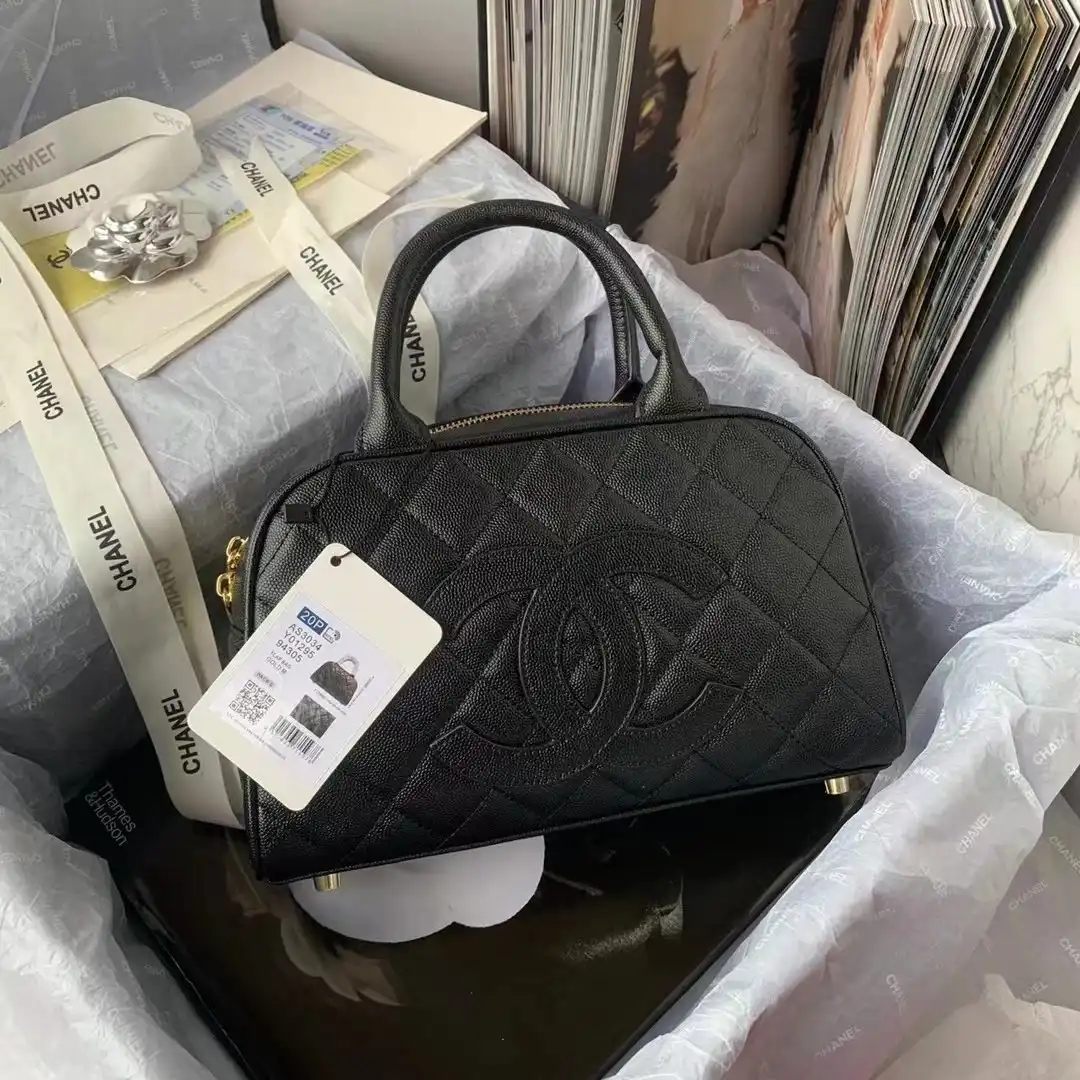 CHANEL VINTAGEP BAG