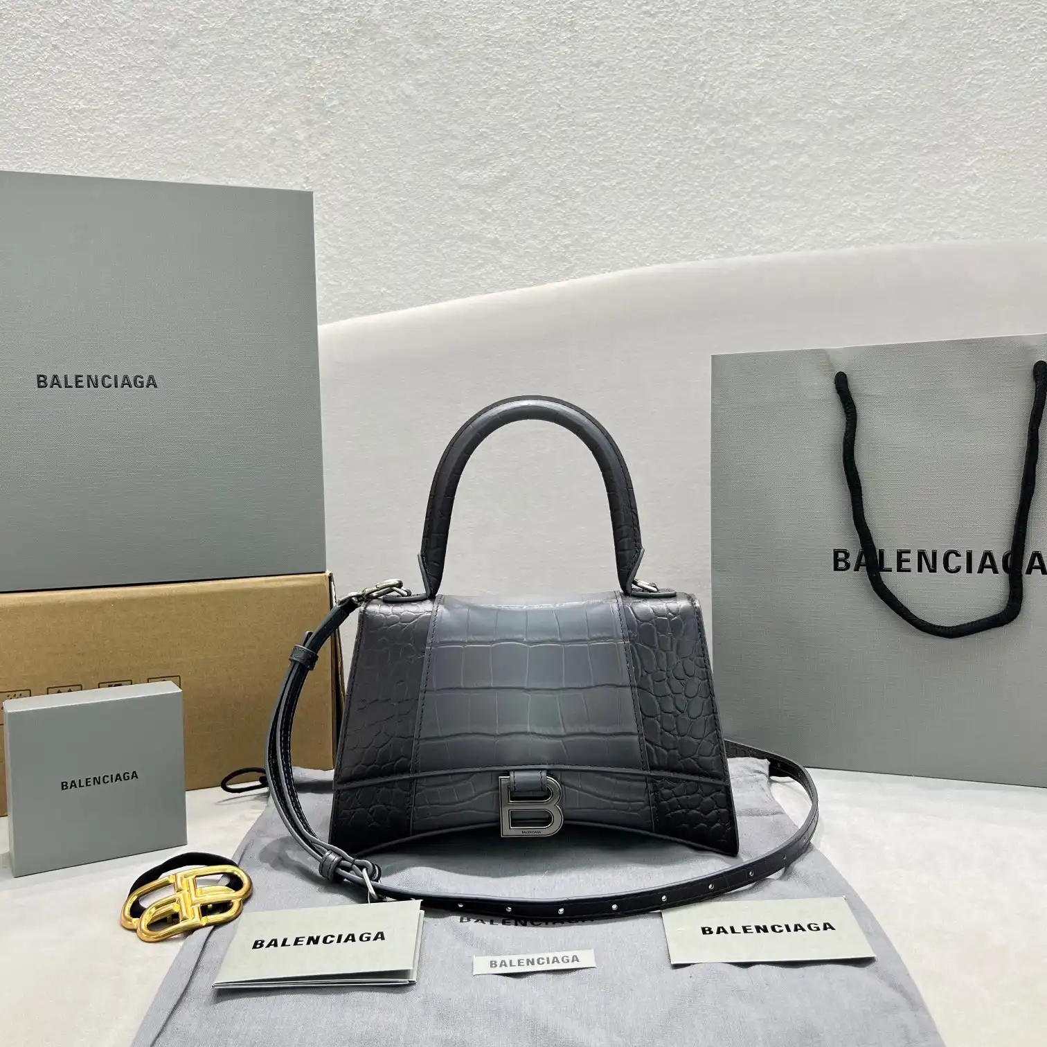 Frstbag ru BALENCIAGA HOURGLASS