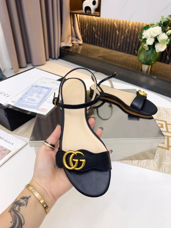 HOT SALE GUCCI Leather sandal