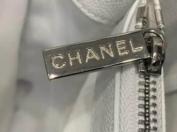 CHANEL TOTE BAG