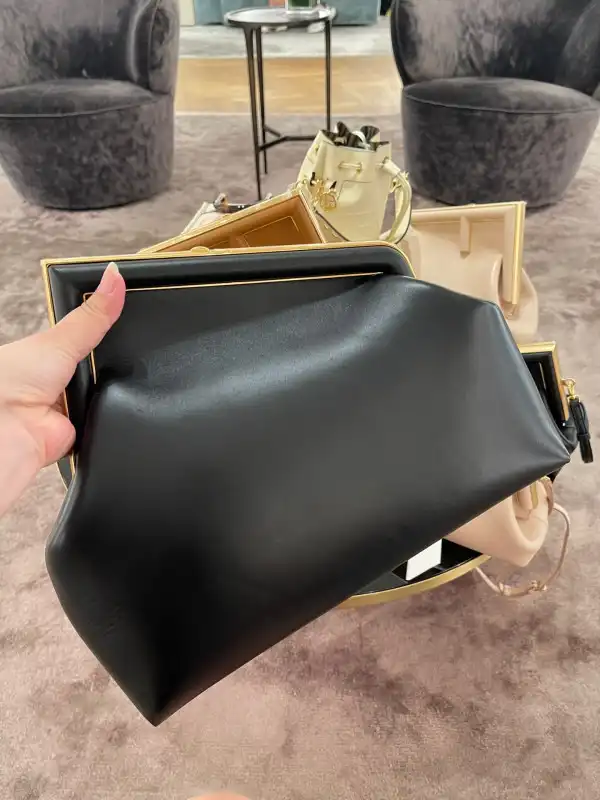 Bagsoffer FENDI FIRST