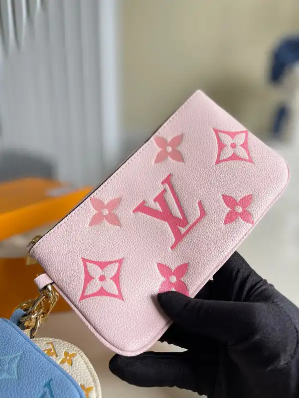 First bag ru LOUIS VUITTON NTRIO POUCH