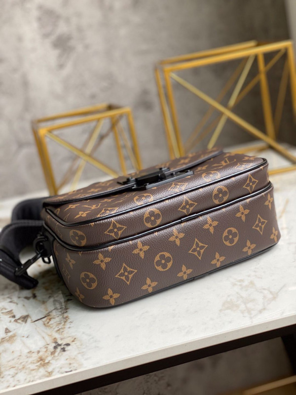 HOT SALE LOUIS VUITTON S LOCK MESSENGER