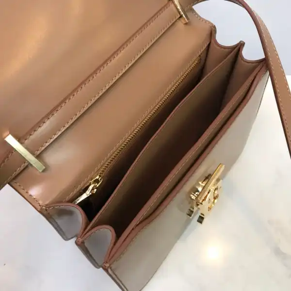 Bagsoffer yupoo BURBERRY SMALL TB Bag