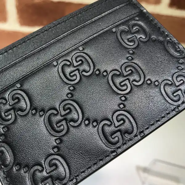 Affordable GUCCI Signature card case