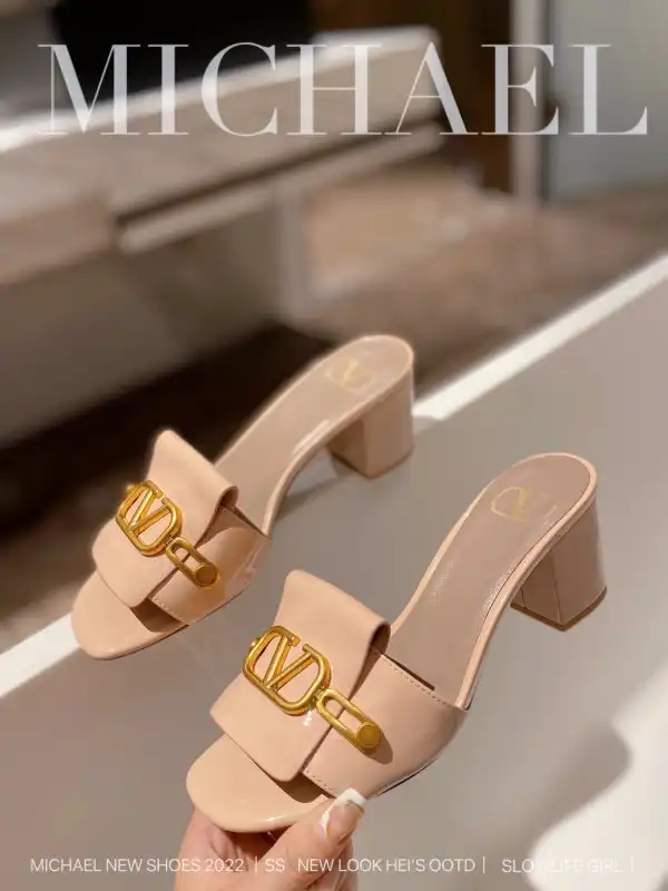 VALENTINO VLOGO SIGNATURE SLIDE SANDAL