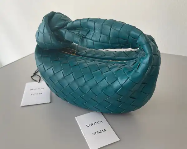 First Bag Ru BOTTEGA VENETA MINI JODIE