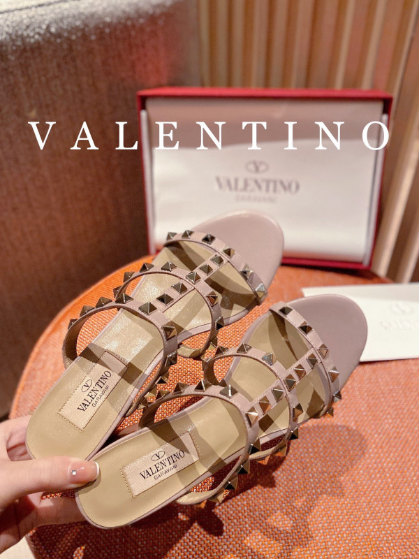 HOT SALE VALENTINO ROCKSTUD CALFSKIN LEATHER SLIDE SANDAL