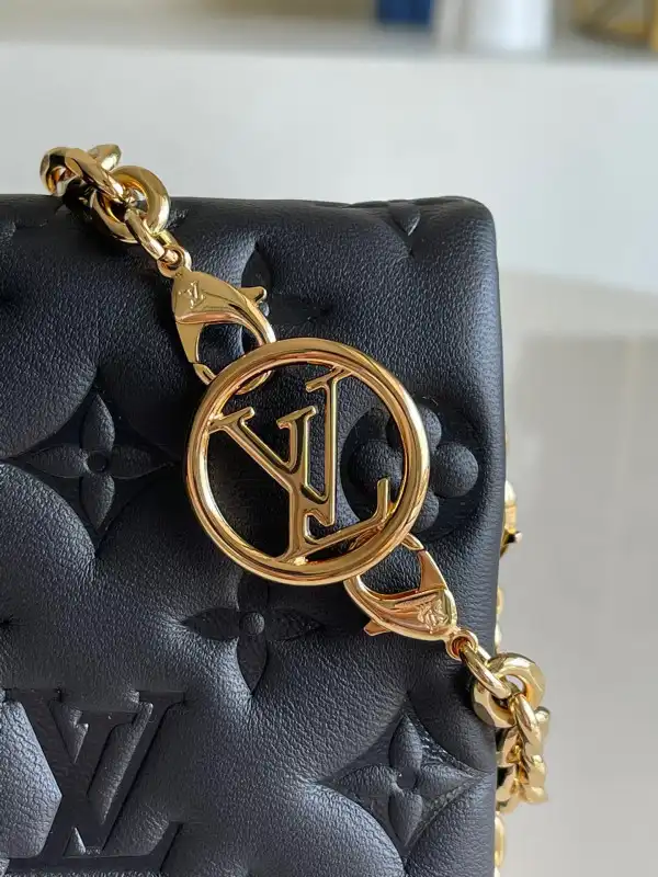 First Bag Ru LOUIS VUITTON POCHETTE COUSSIN