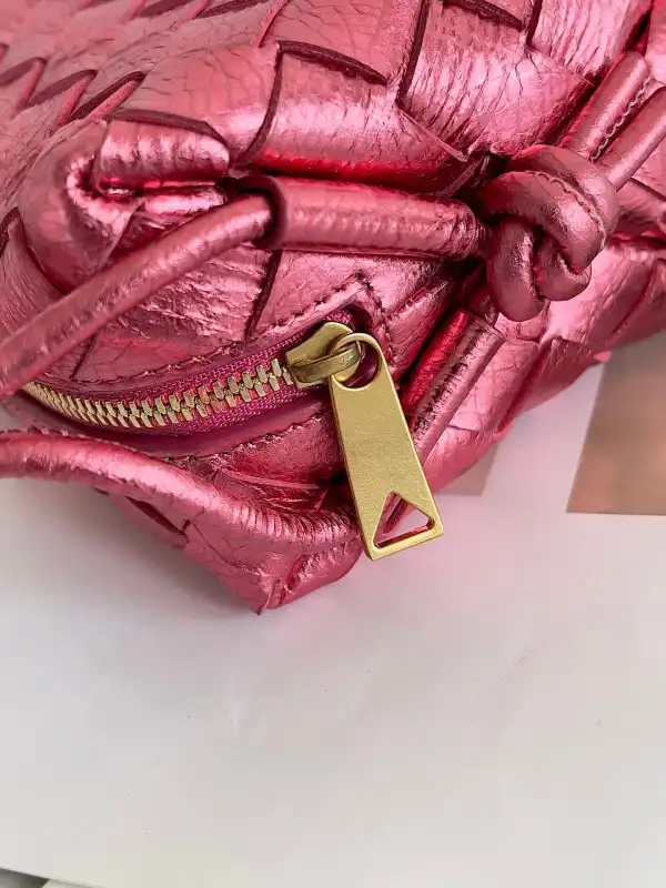 Frstbag ru BOTTEGA VENETA Mini Loop Camera Bag