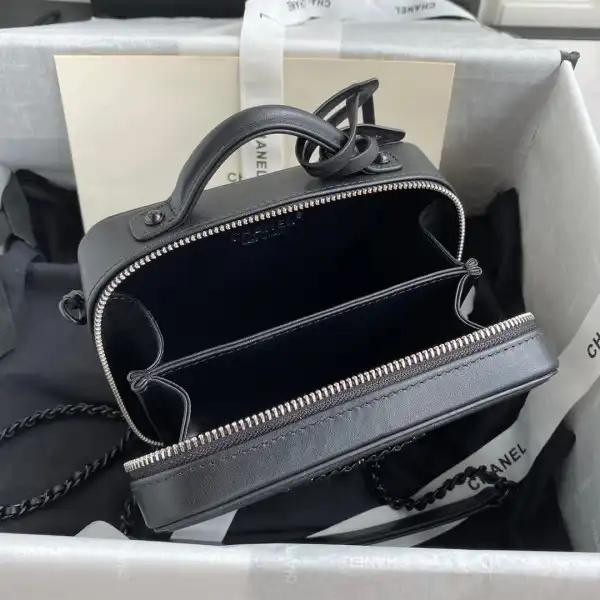 CHANEL VANITY CASE