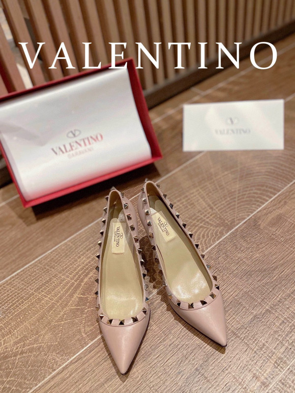 HOT SALE VALENTINO ROCKSTUD HIGH HEELS