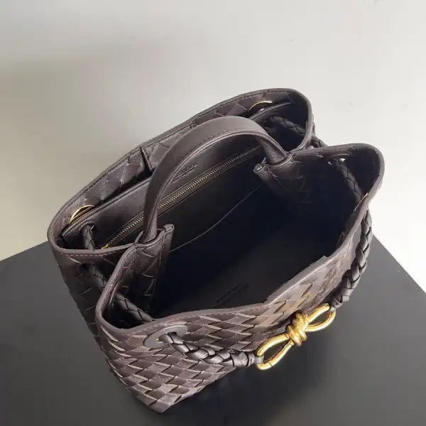 Frstbag ru BOTTEGA VENETA MEDIUM ANDIAMO