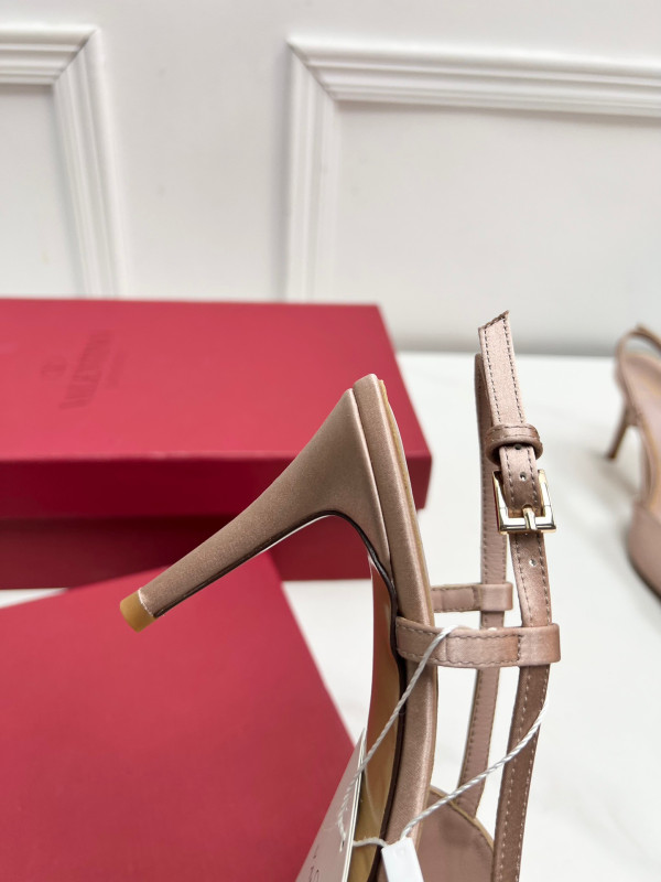 HOT SALE VALENTINO  SANDAL