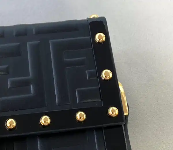 FENDI BAGUETTE TRUNK MINI