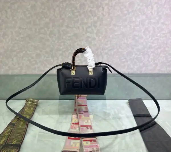 First Bag Ru FENDI By The Way Mini-12-9-20.5cm