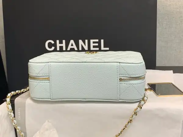 CHANEL VANITY CASE