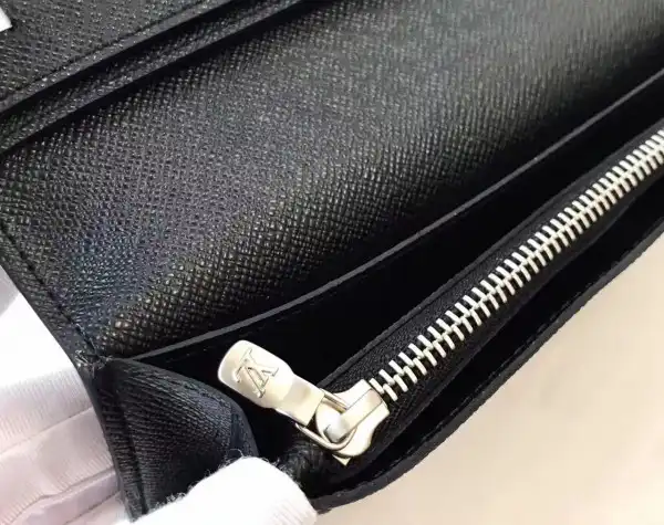 Frstbag ru Louis Vuitton Supreme wallet