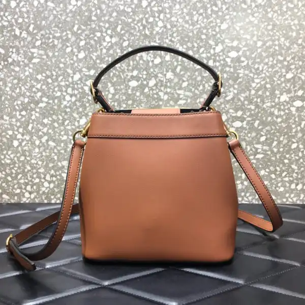 First bag ru Valentino VLOGO SIGNATURE